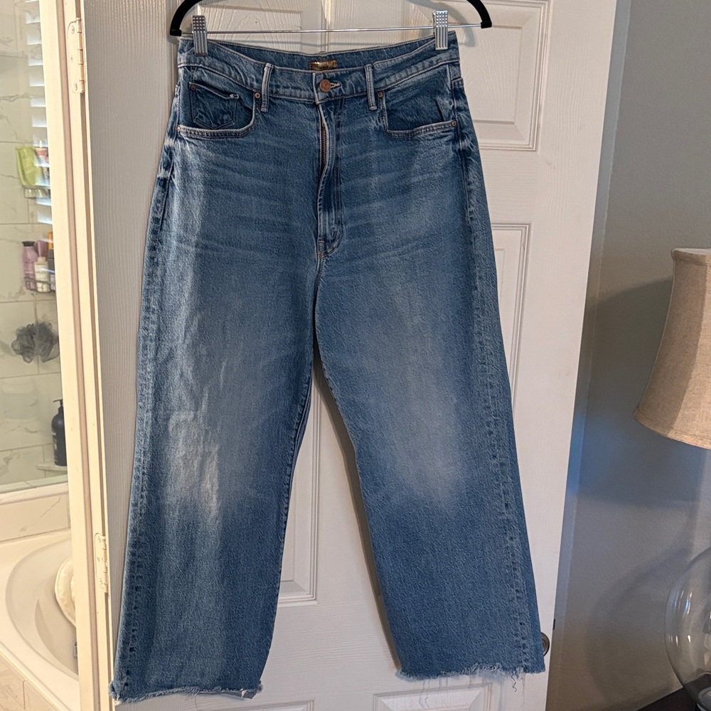 MOTHER Denim Mavin Ankle Fray Jeans - Picture 4 of 6